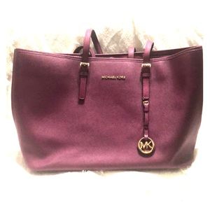 Large Michael Kors Jet Set Tote